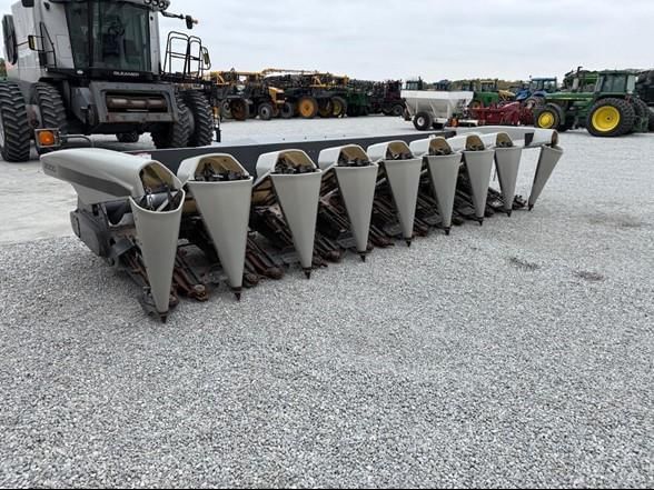 2014 Gleaner 3000 Equipment Image0