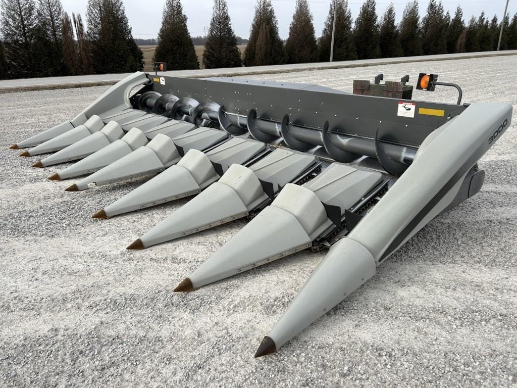 2014 Gleaner 3000 Equipment Image0