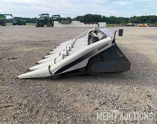 Image of Gleaner 3000 equipment image 1