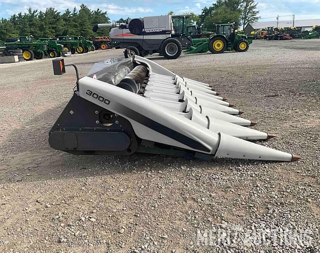Image of Gleaner 3000 equipment image 4
