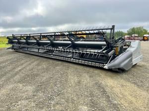 2014 Gleaner 9250 Image