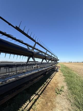 Image of Gleaner 9250-35 equipment image 4