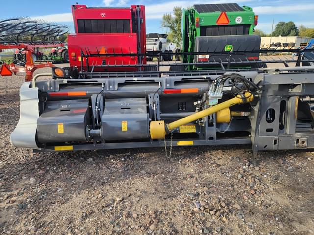 Image of Gleaner 9250 equipment image 4