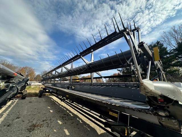 Image of Gleaner 9250 equipment image 2