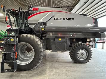 Main image Gleaner S68