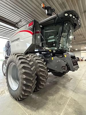 2014 Gleaner S68 Image