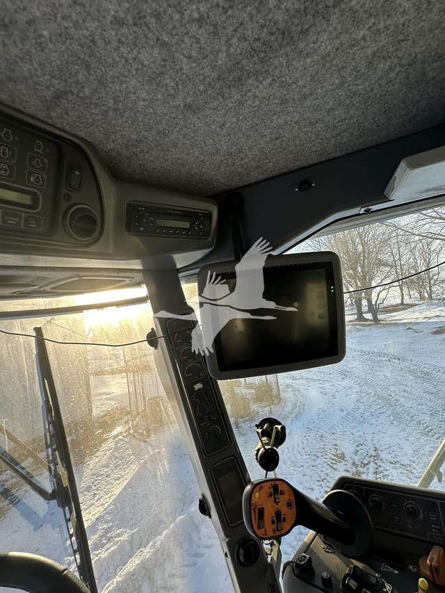 Image of Gleaner S68 equipment image 2