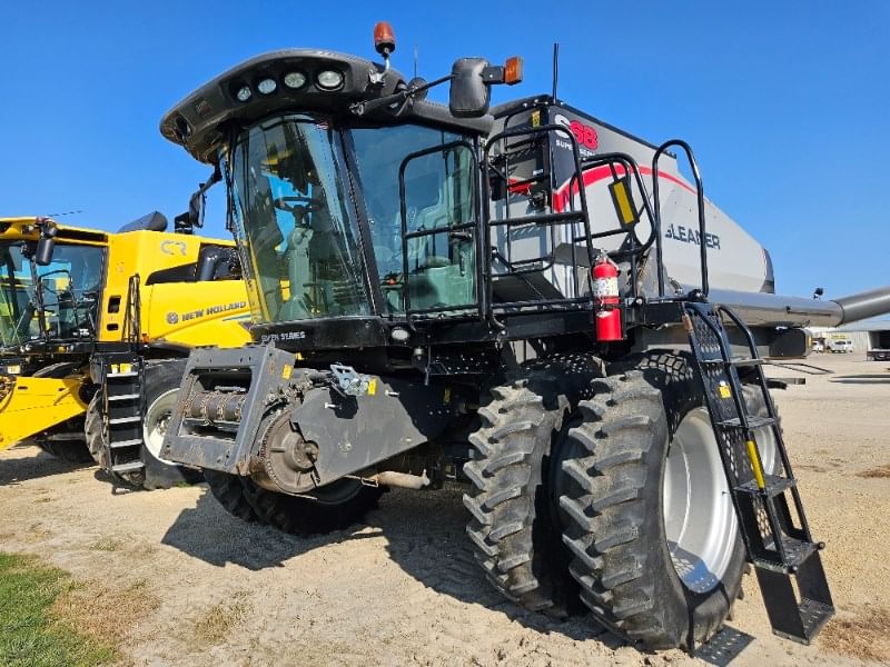 Main image Gleaner S68