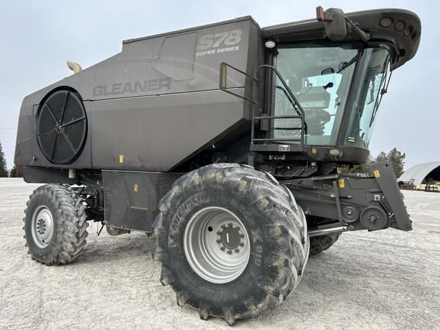 Image of Gleaner S78 equipment image 1