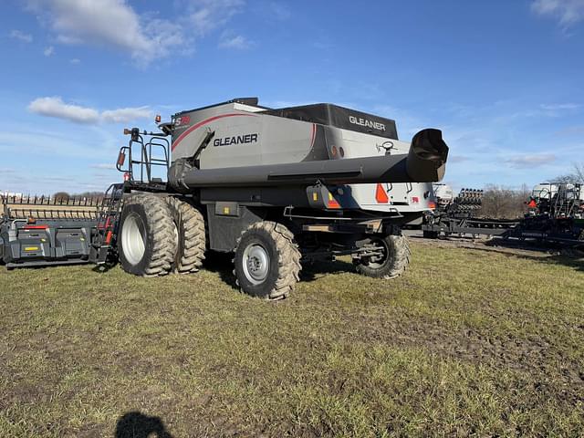 Image of Gleaner S78 equipment image 1