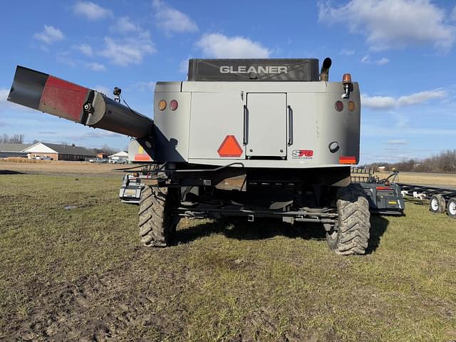 Image of Gleaner S78 equipment image 3