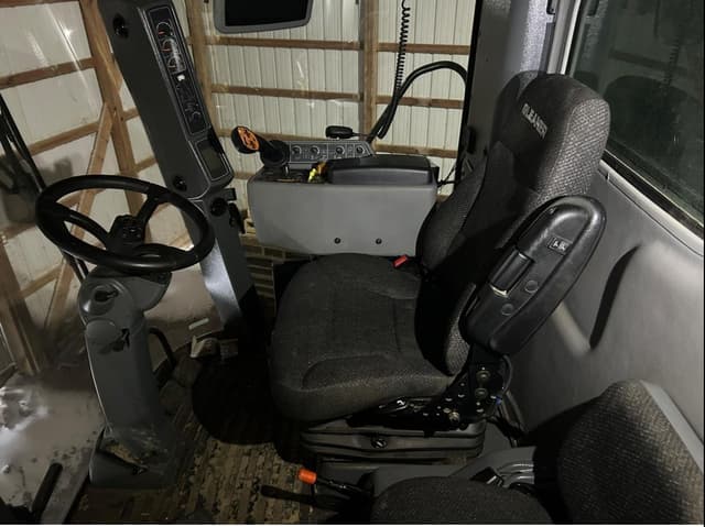 Image of Gleaner S78 equipment image 3