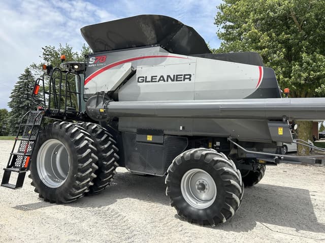 Image of Gleaner S78 equipment image 4