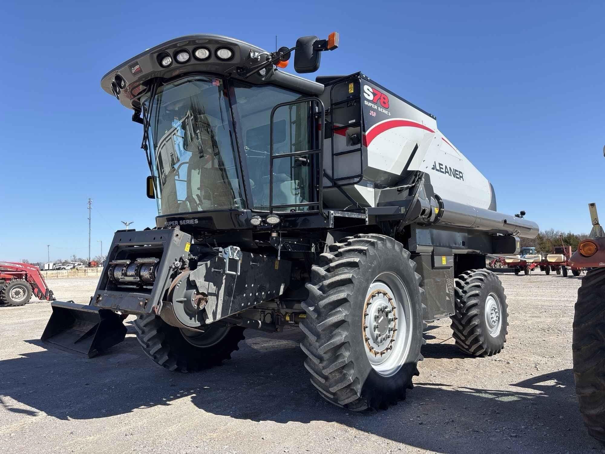 Main image Gleaner S78