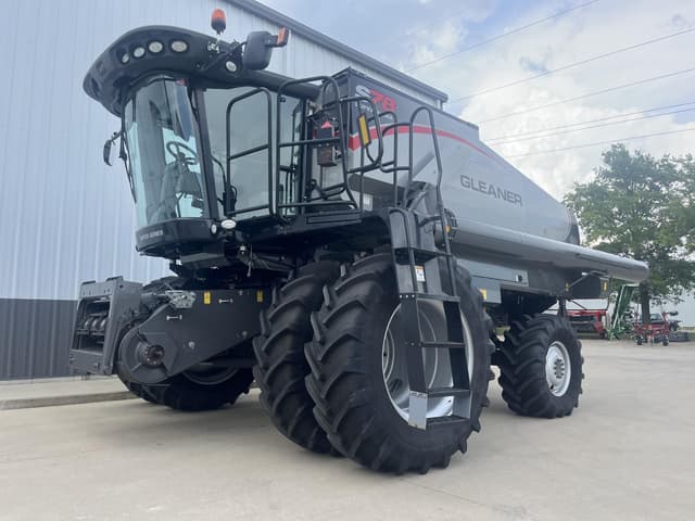 Image of Gleaner S78 equipment image 1