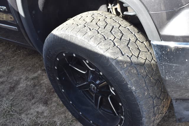 Image of GMC 1500 equipment image 3