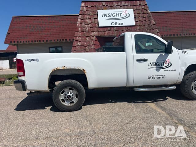 Image of GMC 2500HD equipment image 3