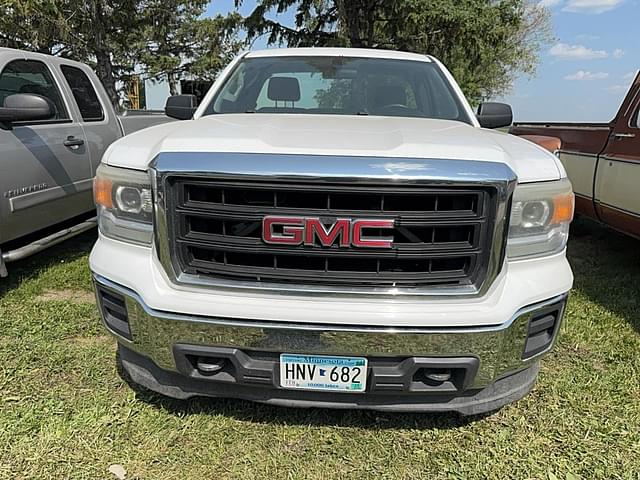 Image of GMC Sierra 1500 equipment image 1