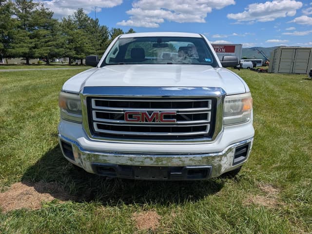 Image of GMC Sierra equipment image 1