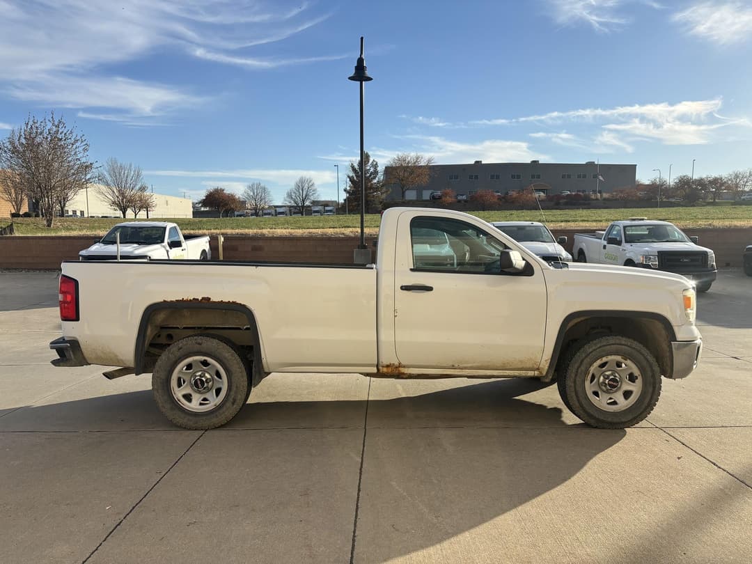 Image of GMC Sierra 1500 Primary image