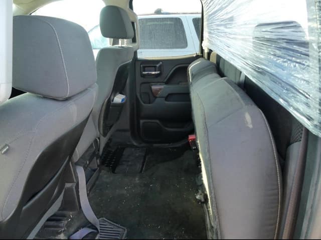 Image of GMC Sierra 1500 equipment image 3