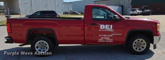 Image of GMC Sierra 1500 equipment image 3