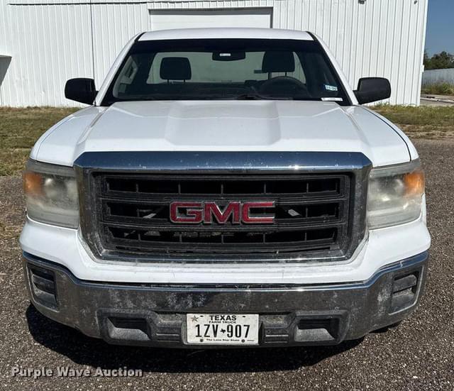 Image of GMC Sierra 1500 equipment image 1