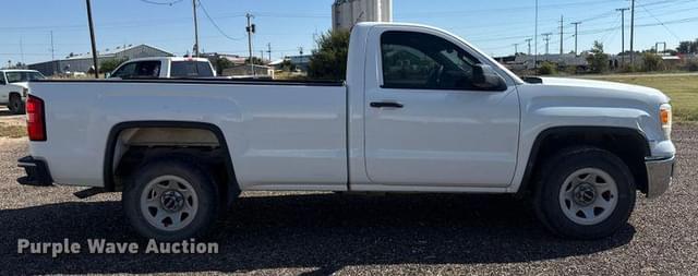 Image of GMC Sierra 1500 equipment image 3
