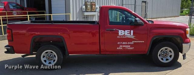 Image of GMC Sierra 1500 equipment image 3