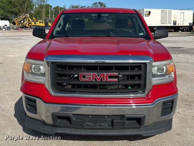 Image of GMC Sierra equipment image 1
