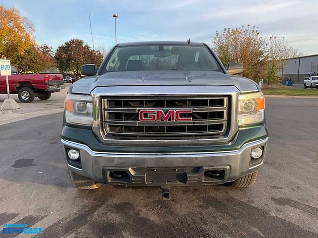 Image of GMC Sierra 1500 equipment image 1