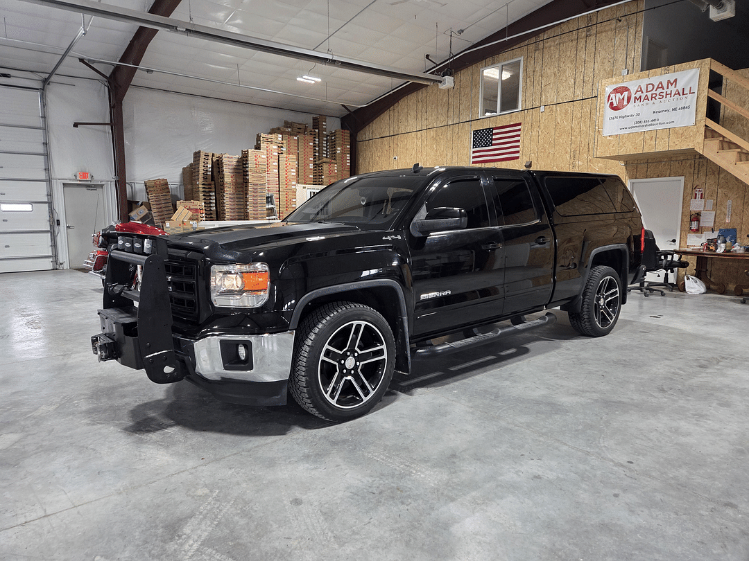 Image of GMC Sierra 1500 Primary image