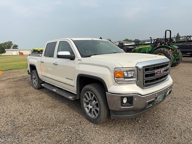 Image of GMC Sierra 1500 equipment image 2