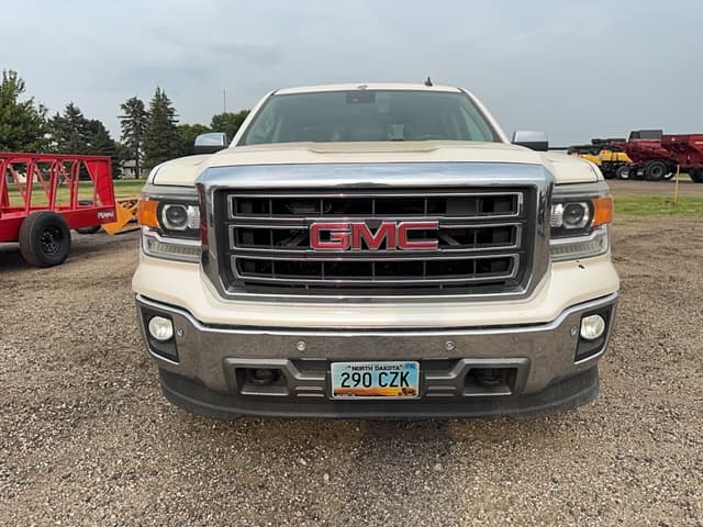 Image of GMC Sierra 1500 equipment image 1