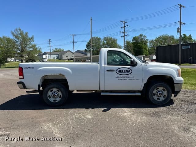 Image of GMC 2500HD equipment image 3