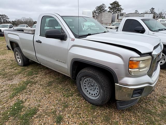 Image of GMC Sierra equipment image 4