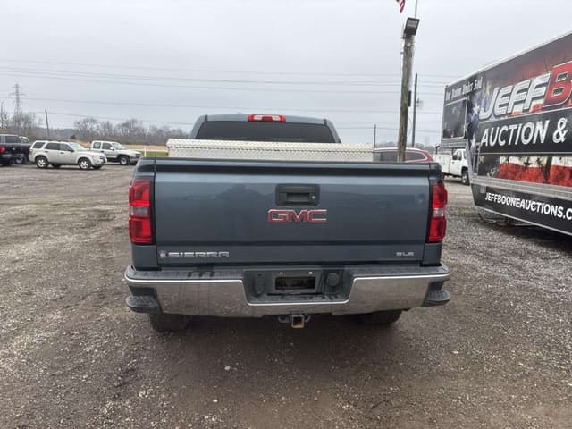 Image of GMC Sierra equipment image 3