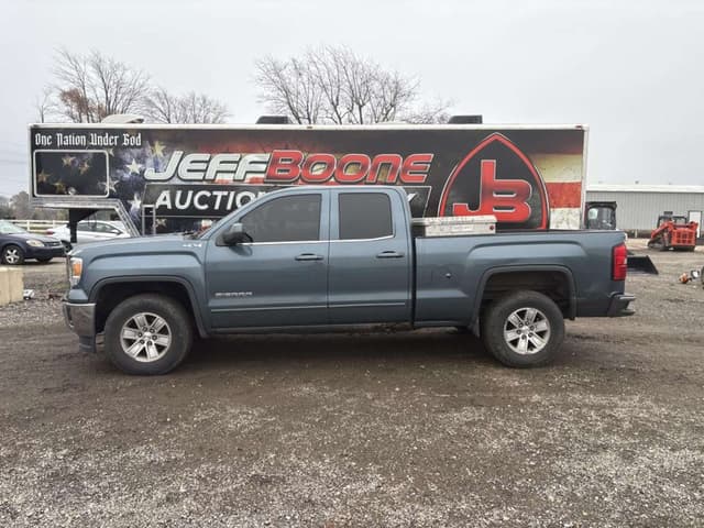 Image of GMC Sierra equipment image 1