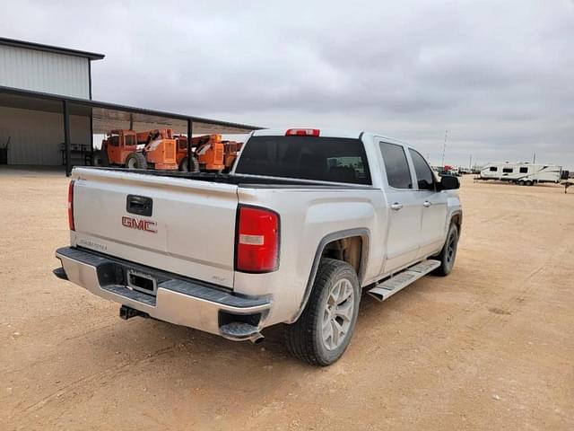 Image of GMC Sierra equipment image 4