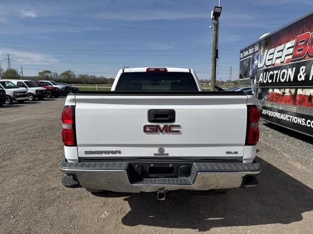 Image of GMC Sierra equipment image 2