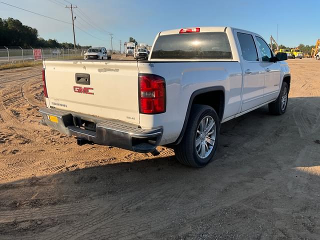 Image of GMC Sierra equipment image 4