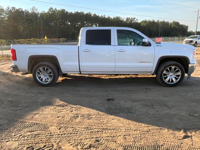 Image of GMC Sierra equipment image 3