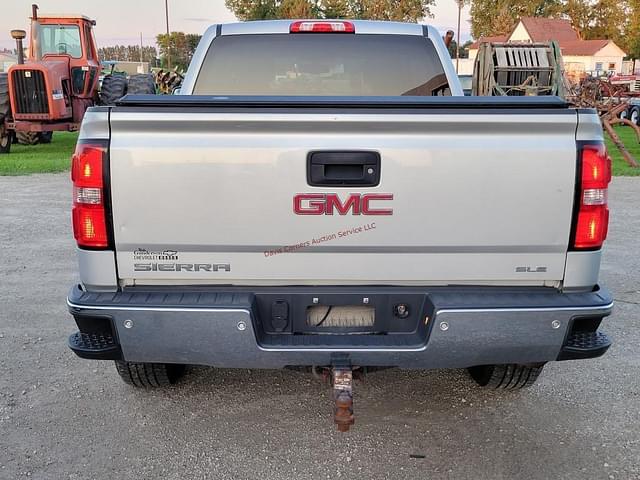Image of GMC Sierra equipment image 3