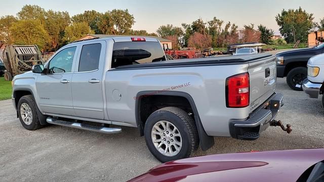 Image of GMC Sierra equipment image 2