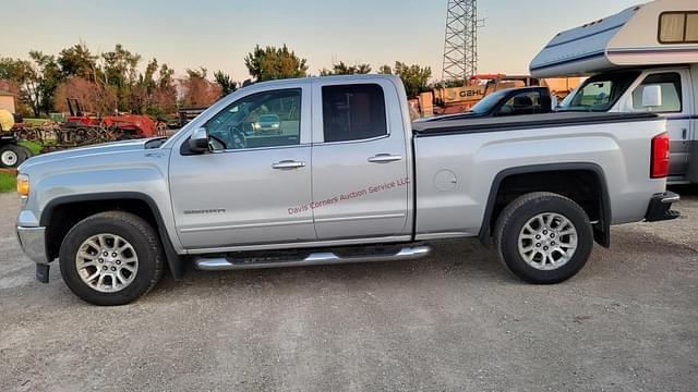 Image of GMC Sierra equipment image 1