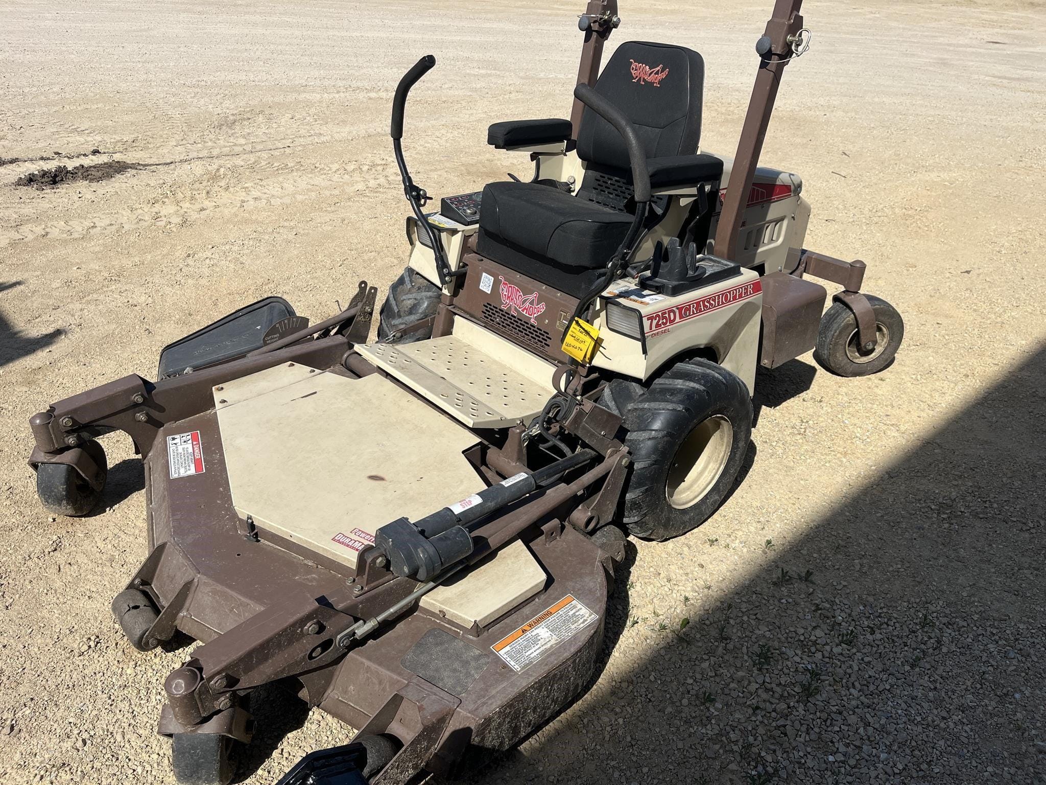 2014 Grasshopper 725D Equipment Image0