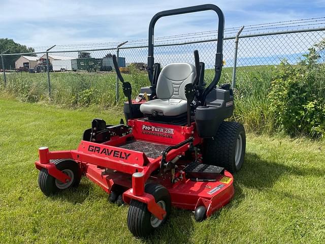 Image of Gravely Pro-Turn 260 equipment image 1