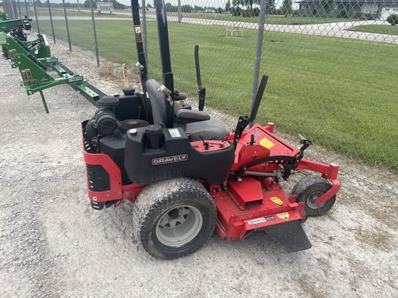 2014 Gravely Pro-Turn 460 Equipment Image0