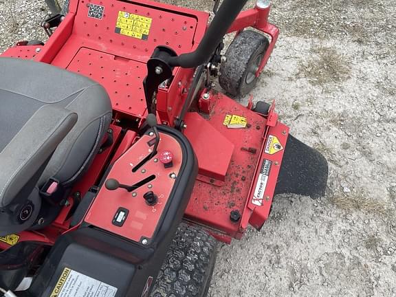 Image of Gravely Pro-Turn 460 equipment image 2