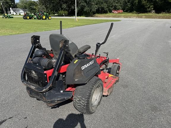 Image of Gravely Pro-Turn 460 equipment image 4